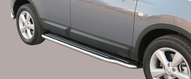 Trinbrædder i rustfri stål - Fås i sort og blank - Ekstra lang model fra Mach til Nissan Qashqai+2 årg. 08+
